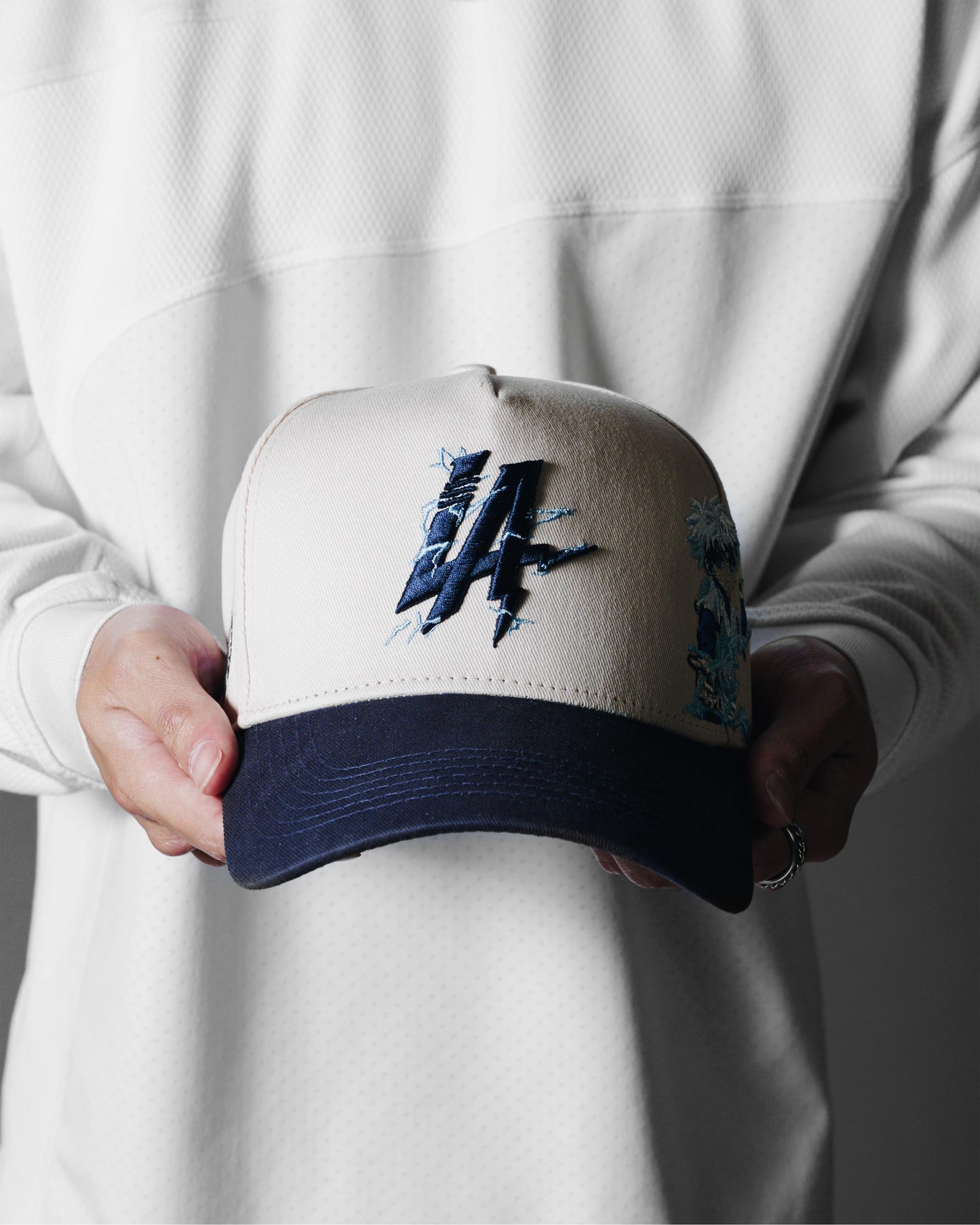 YO-YO (KILLUA) CLUB HAT (Off-White/Navy)